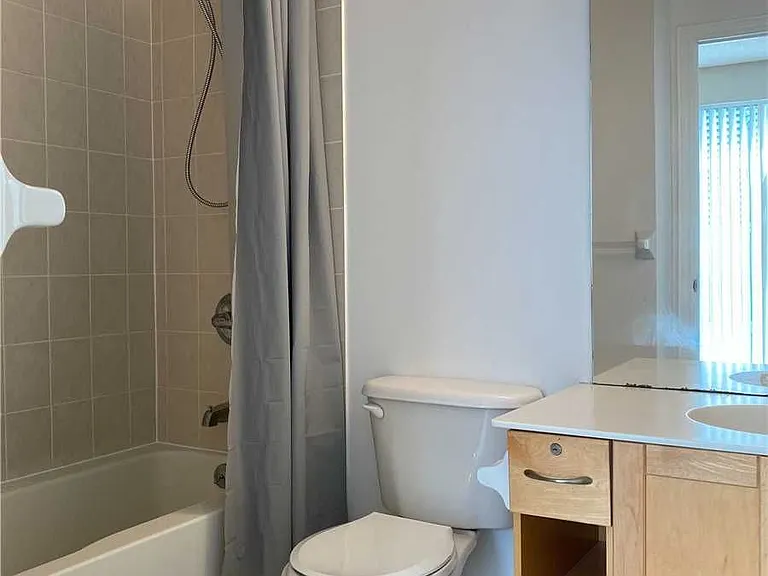 220 Victoria St #1204 — Photo 14