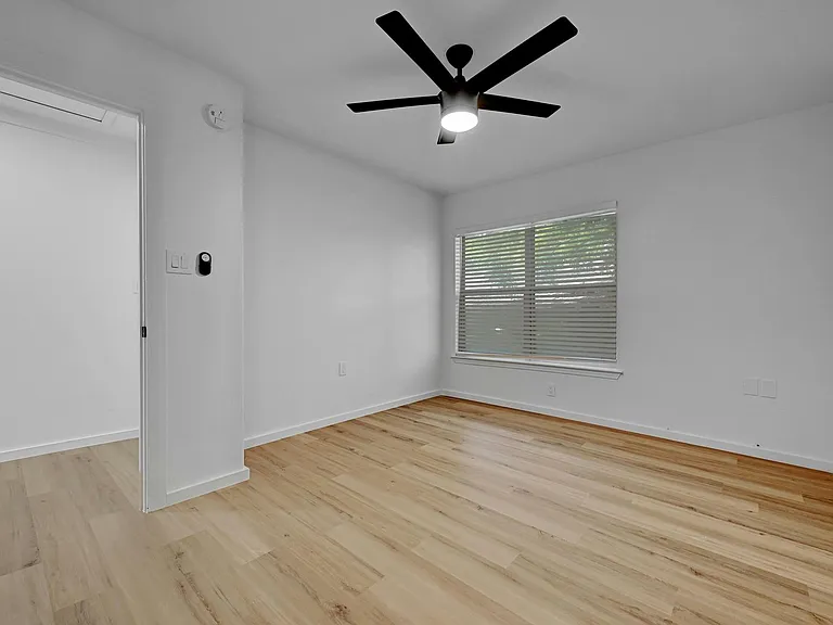 1913 David St — Photo 12