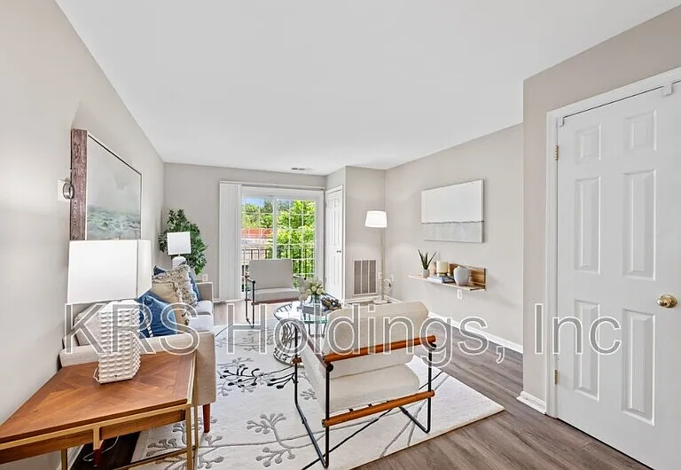 2050 N Calvert St #410 — Photo 3