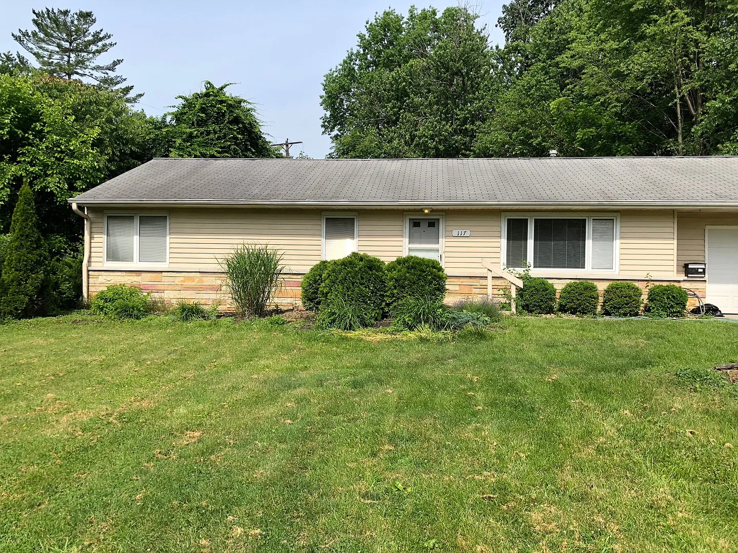 117 N Hillsdale Dr photo 1