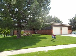 1204 N 27th St, Norfolk, NE 68701