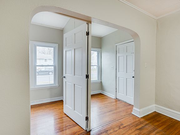 2nd image of 1816 Jackson St NE #1