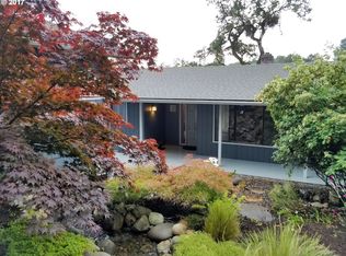 390 N River Dr, Roseburg, OR 97470