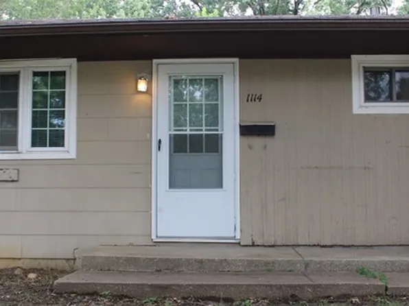 1114 Shawnee St, Leavenworth, KS 66048