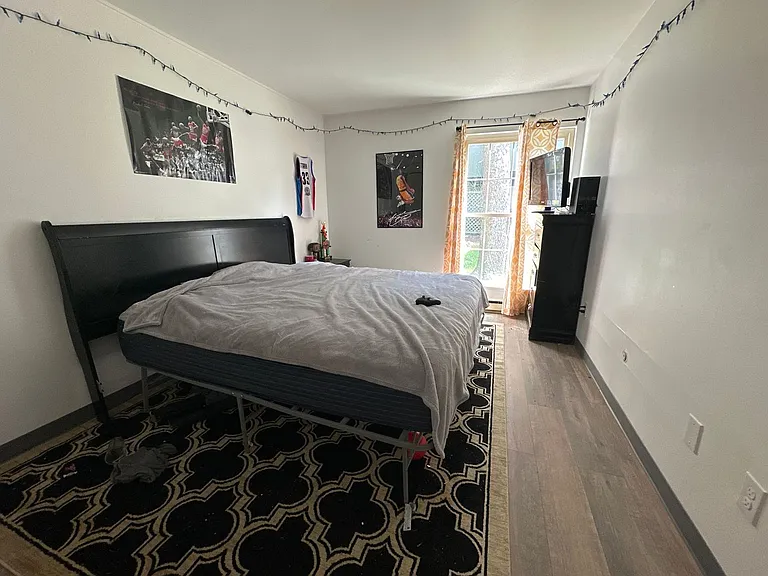 University Park Apartments near Cornell University — Photo 763