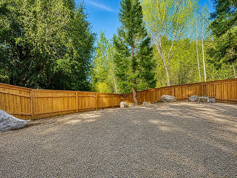 2116 Bernina Dr — Photo 13