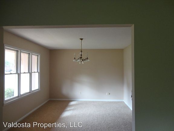 4th image of 118 Starmount Dr