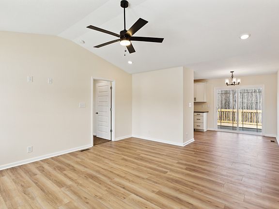 4th image of 410 Mattingly Dr Lot 71