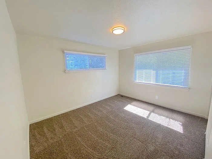 1100 Sutro St — Photo 24