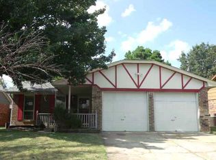 729 Holly Hill Rd, Edmond, OK 73003