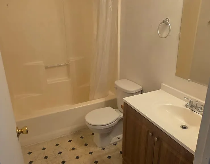 590 W 18th Ave #3 — Photo 4
