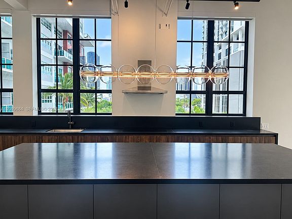 5th image of 1749 NE Miami Ct APT 301