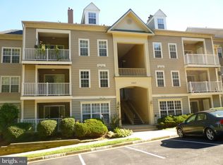 1037 Gardenview Loop APT 102, Woodbridge, VA 22191