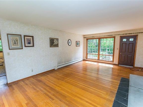 5th image of 3674 Whitethorn Cir