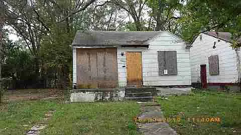 19801 Oakfield St photo 1