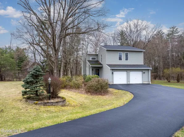 70 English Road, Round Lake, NY 12151