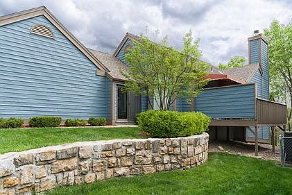 3rd image of 321 Seaport Cir