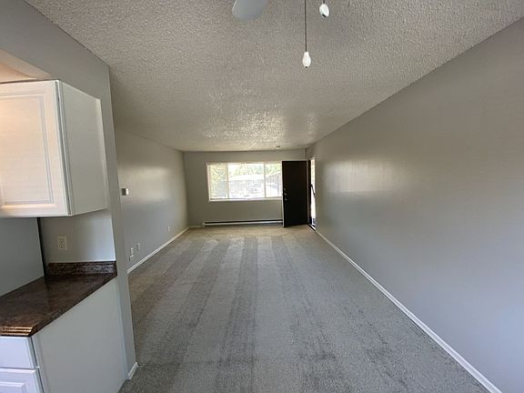 3rd image of 2401-2453 SE Taylor St #2425