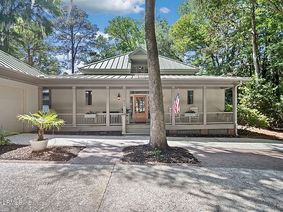 4th image of 614 Island Circle E
