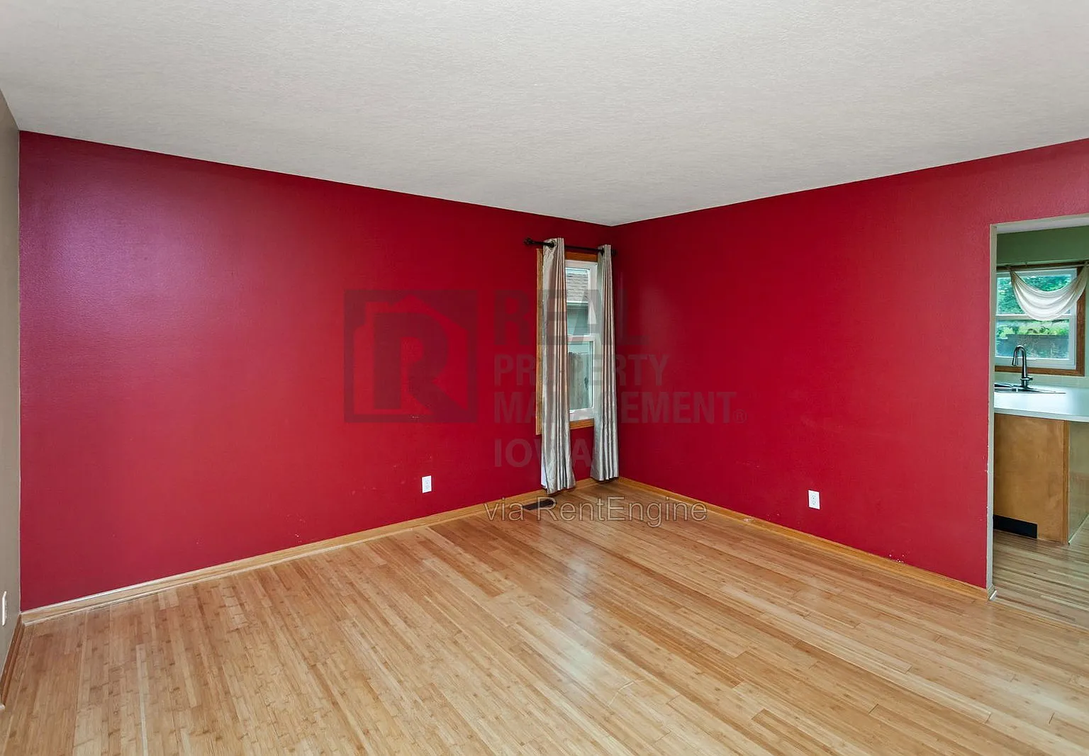 4 bed, 3.0 bath, 2407 sqft, $2,495 — Photo 3