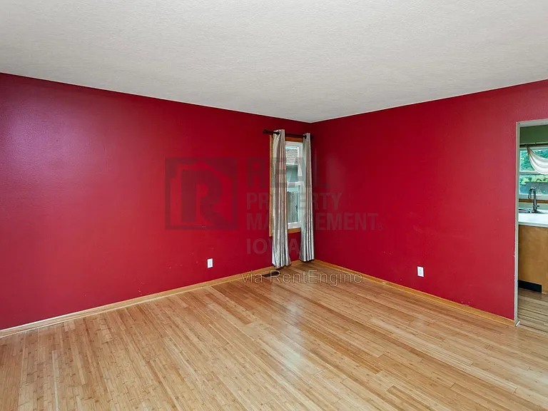8912 Highland Oaks Dr — Photo 3