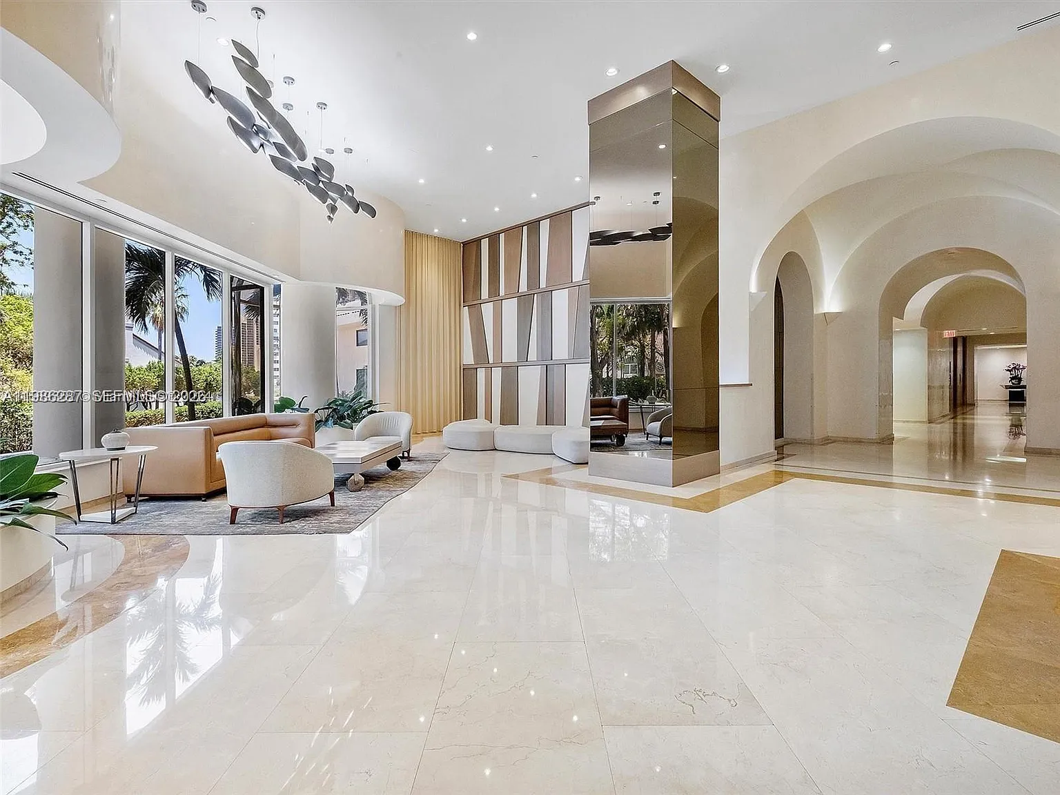 Turnberry Towers Condo — Photo 3