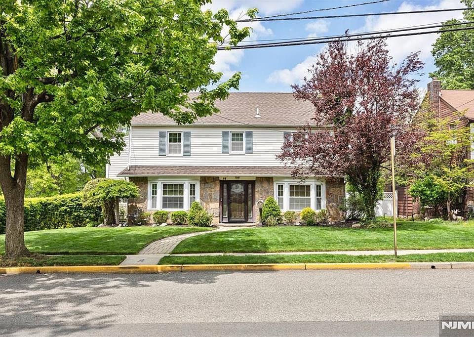 1st image of 84 Raymond Ave