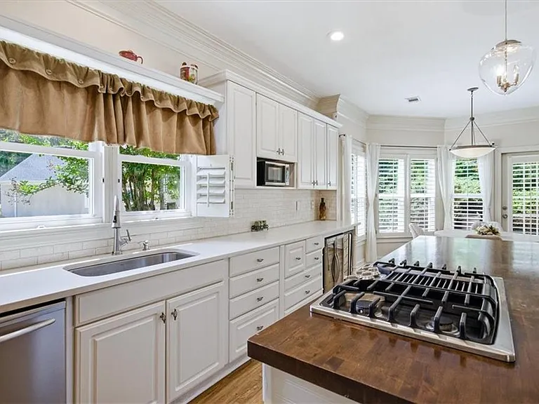 210 Masters View Ct — Photo 21