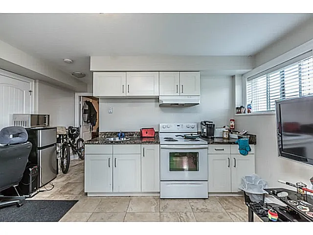 4655 Northview Ct photo 1