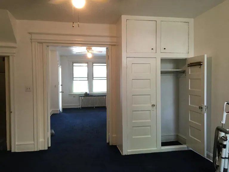 Bed room