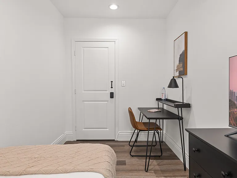 1515 Selby Avenue — Photo 13