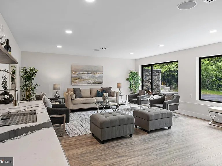 354 Winding Way — Photo 81