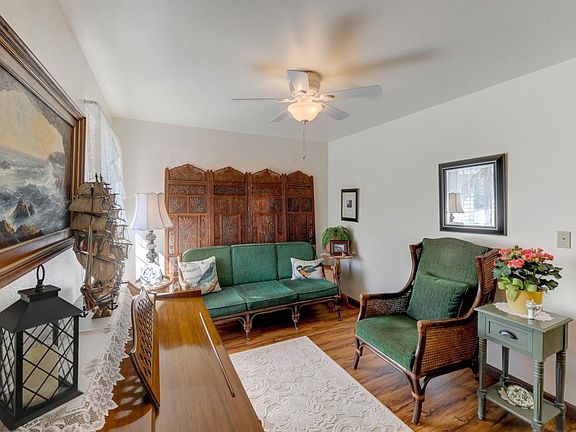 3rd image of 11707 30th St NE