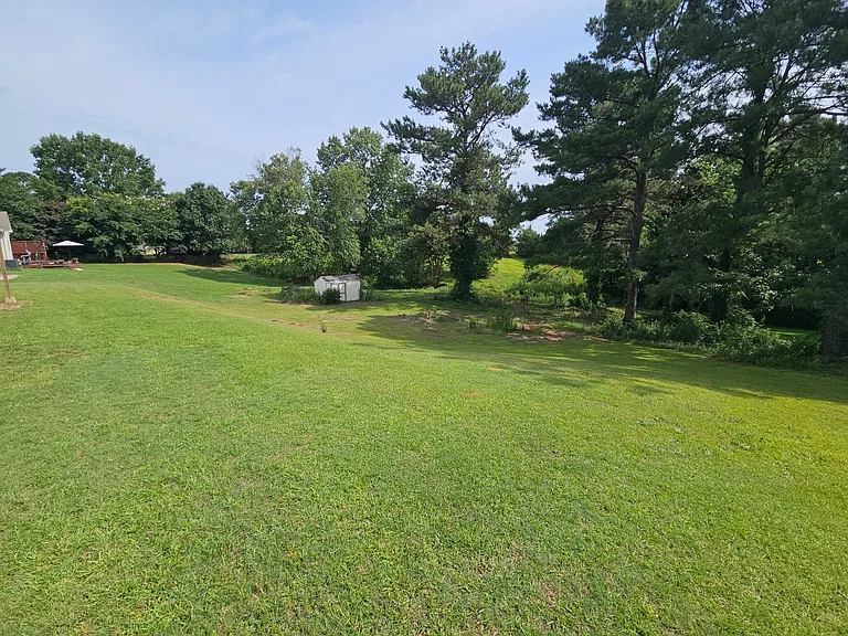 304 Greenview Ct — Photo 28