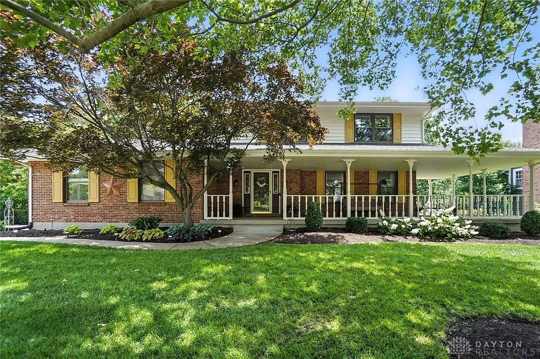 356 Saint James Pl photo 1
