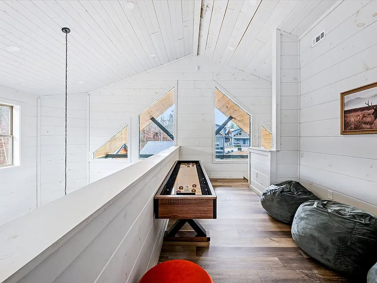 Building's Lounge
