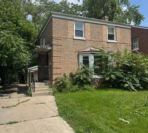 2nd image of 2514 E 97th St