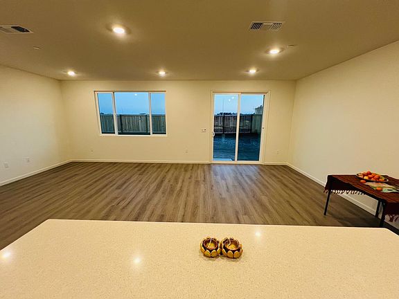 5th image of 2444 Bersano St