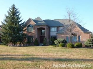 49238 Fox Dr N, Plymouth, MI