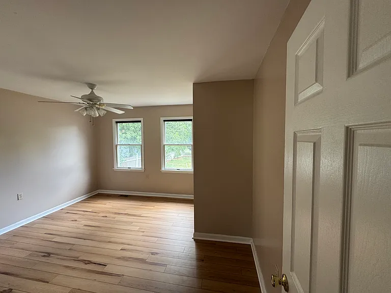 304 N Academy St — Photo 10