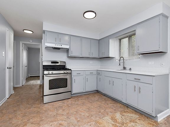 4th image of 4654-4658 W 79th St #4658-2S