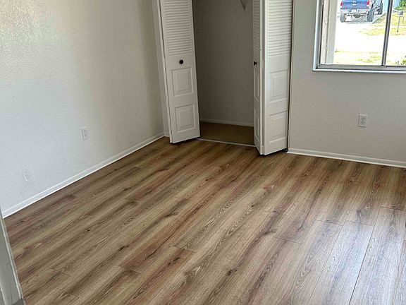 5th image of 5616 Kenwood Dr