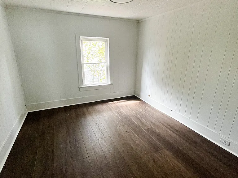 611 Cooper St — Photo 17