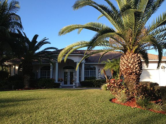 2nd image of 8471 Whispering Oak Way