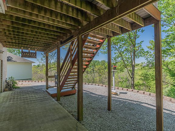 5th image of 125 Seneca Trl