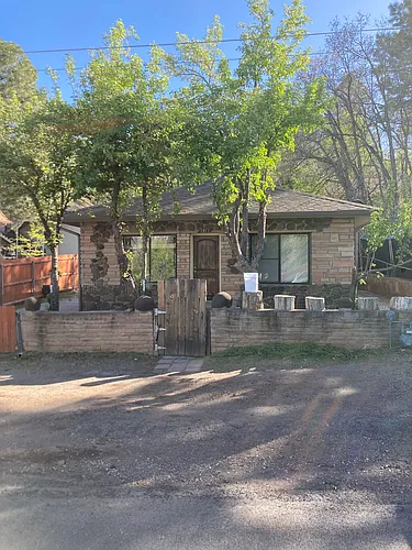1711 E Arrowhead Ave Photo 1