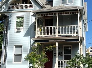 17 Trumbull Rd #2R, Northampton, MA 01060