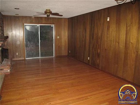 3rd image of 7843 Haskell Ave