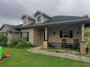 2015 Lomax Dr, La Porte, TX 77571
