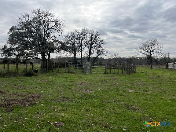 4th image of 2292 Garrett Rd